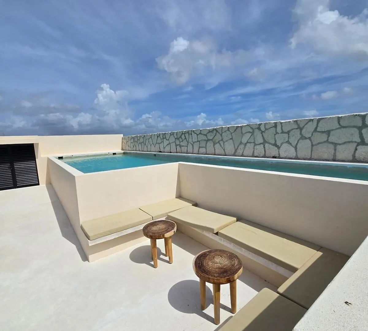 Rooftop Pool And Beach Access Playa del Carmen Apartment